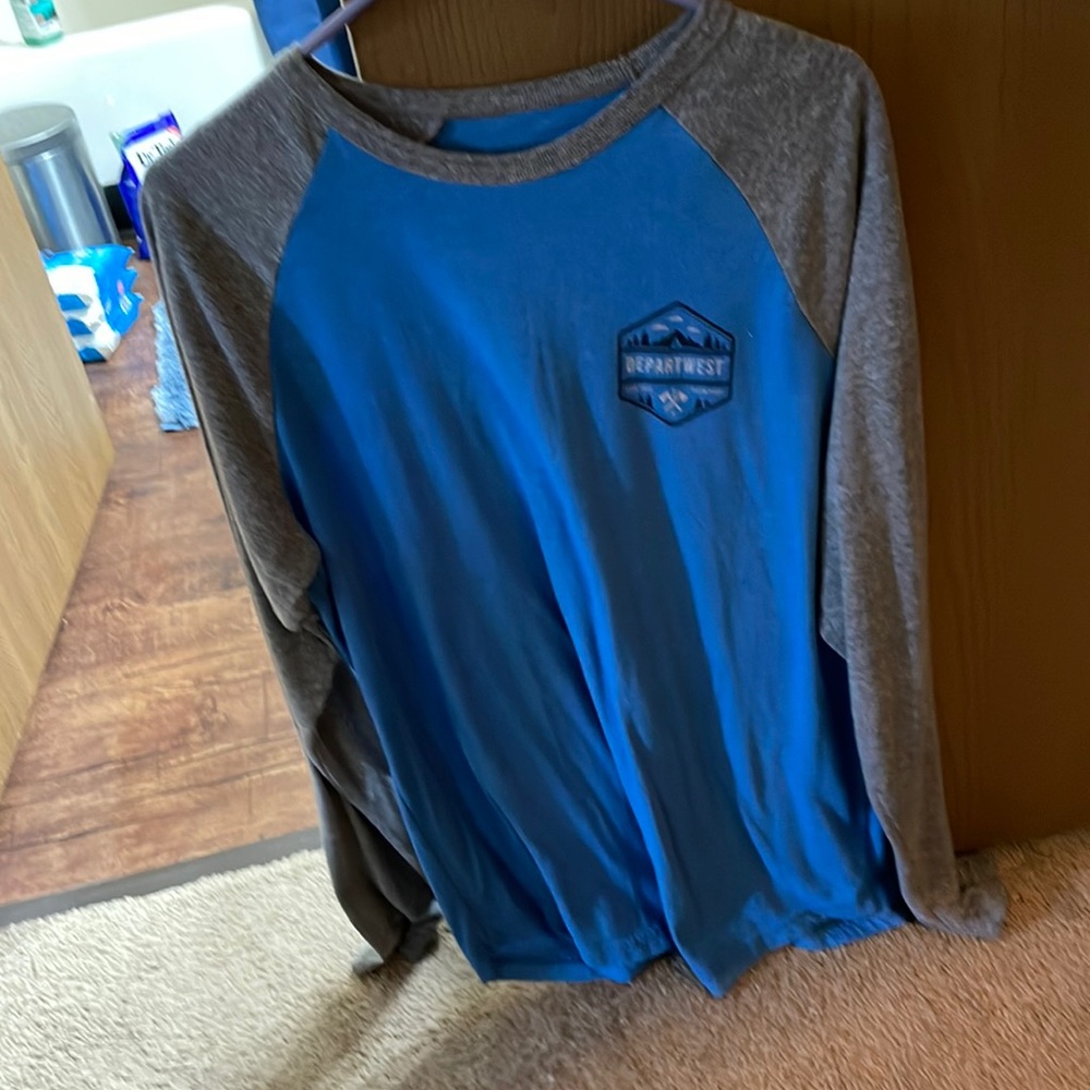 Buckle Long sleeve departwest shirt worn twice too small